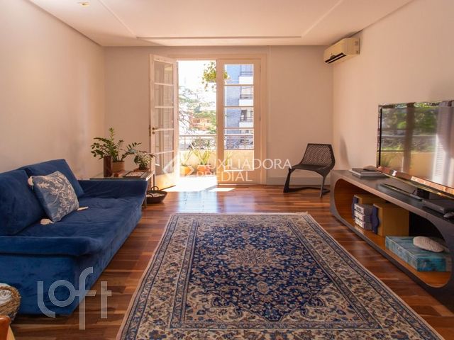 Apartamento com 121m², 3 dormitórios, 1 vaga, Auxiliadora em Porto Alegre