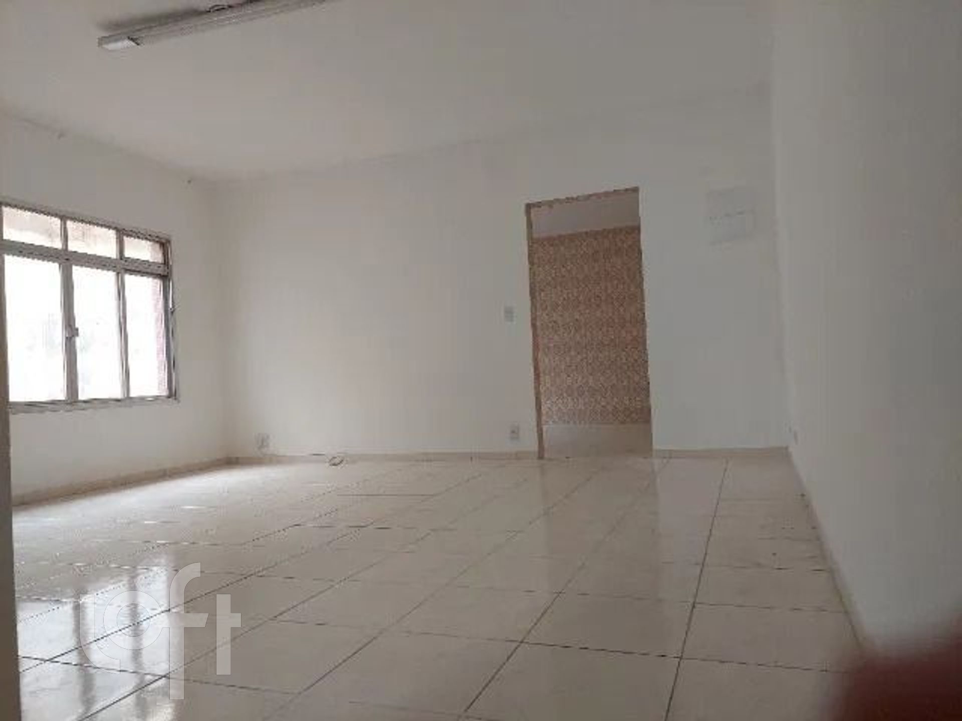 Casa à venda com 6 quartos, 160m² - Foto 1