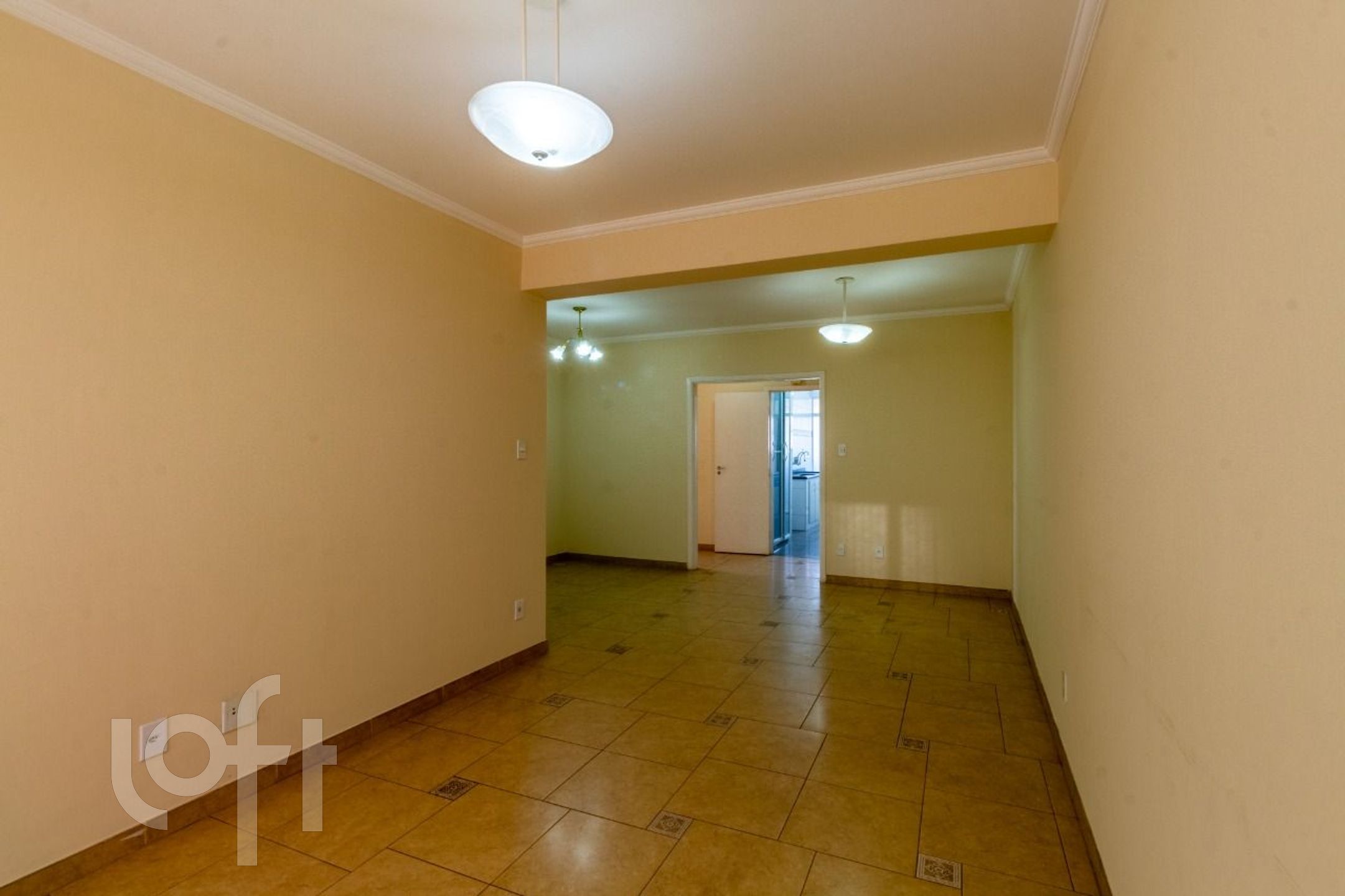 Apartamento à venda com 3 quartos, 133m² - Foto 2