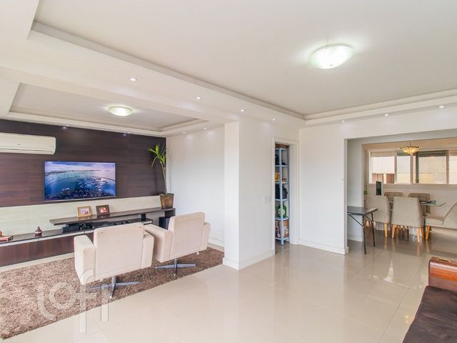 Apartamento com 176m², 3 dormitórios, 3 suítes, 2 vagas, Petrópolis em Porto Alegre