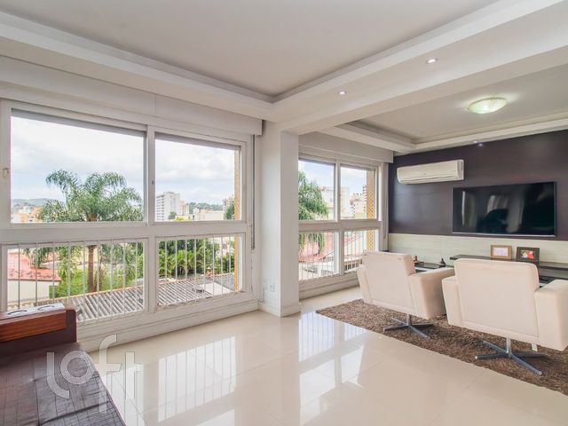 Apartamento com 176m², 3 dormitórios, 3 suítes, 2 vagas, Petrópolis em Porto Alegre