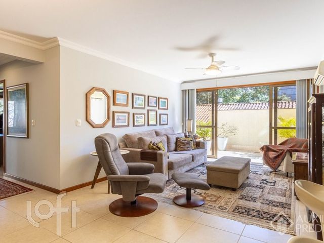 Apartamento com 100m², 2 dormitórios, 1 suíte, 1 vaga, Petrópolis em Porto Alegre