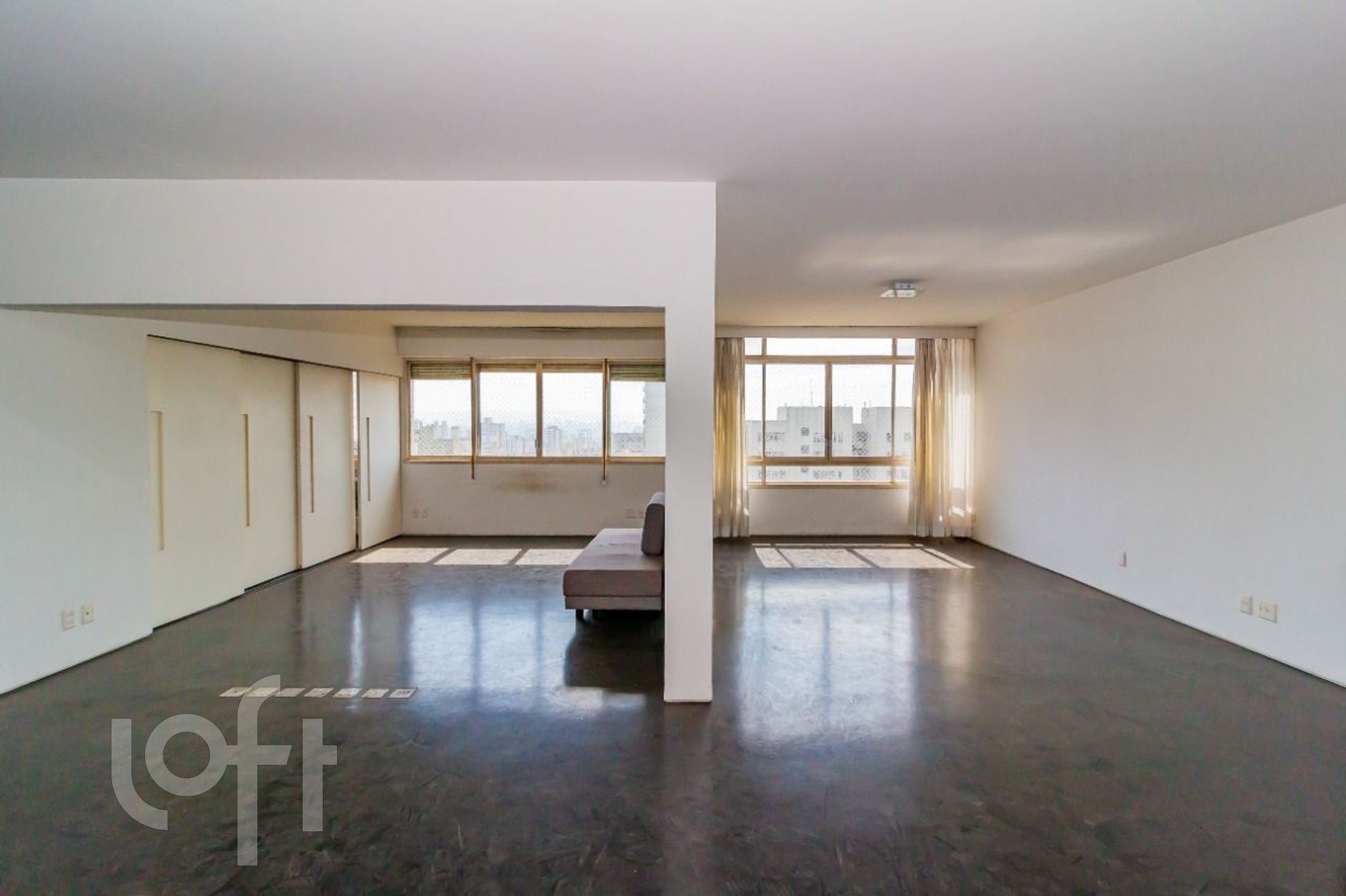 Apartamento à venda com 3 quartos, 188m² - Foto 1