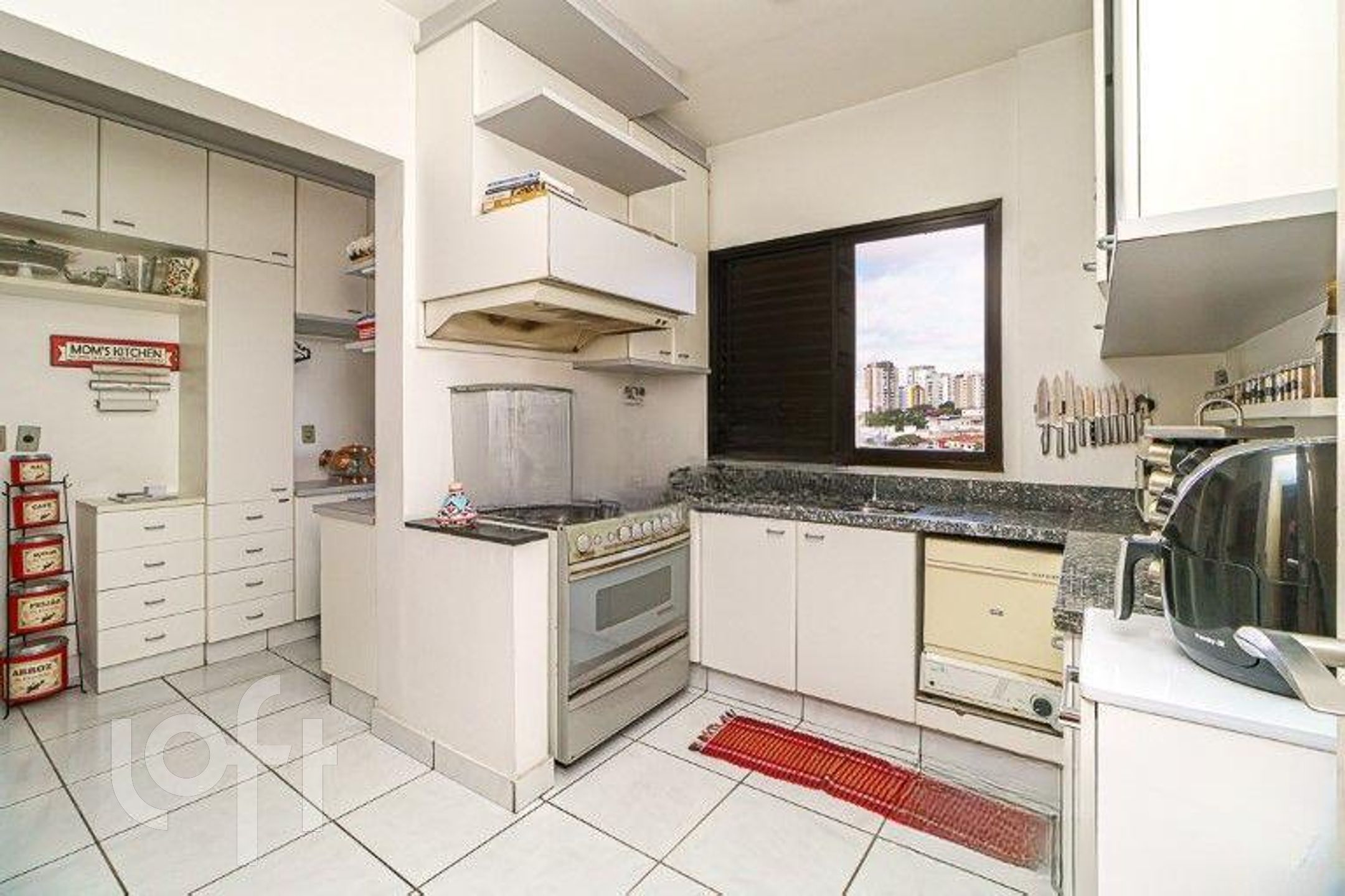 Apartamento à venda com 3 quartos, 230m² - Foto 6