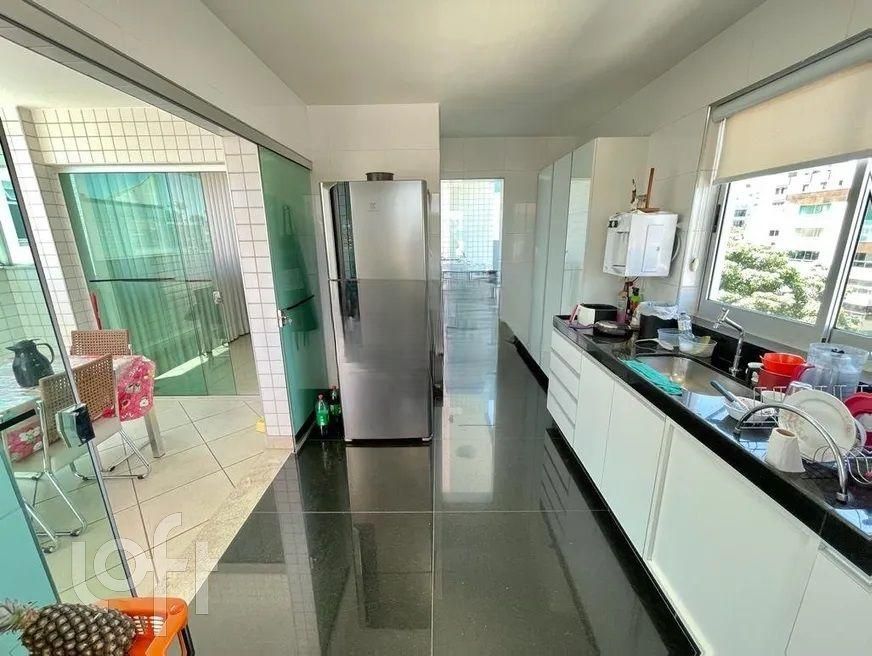 Apartamento à venda com 4 quartos, 264m² - Foto 9