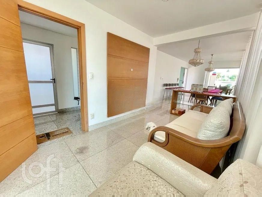 Apartamento à venda com 4 quartos, 264m² - Foto 4