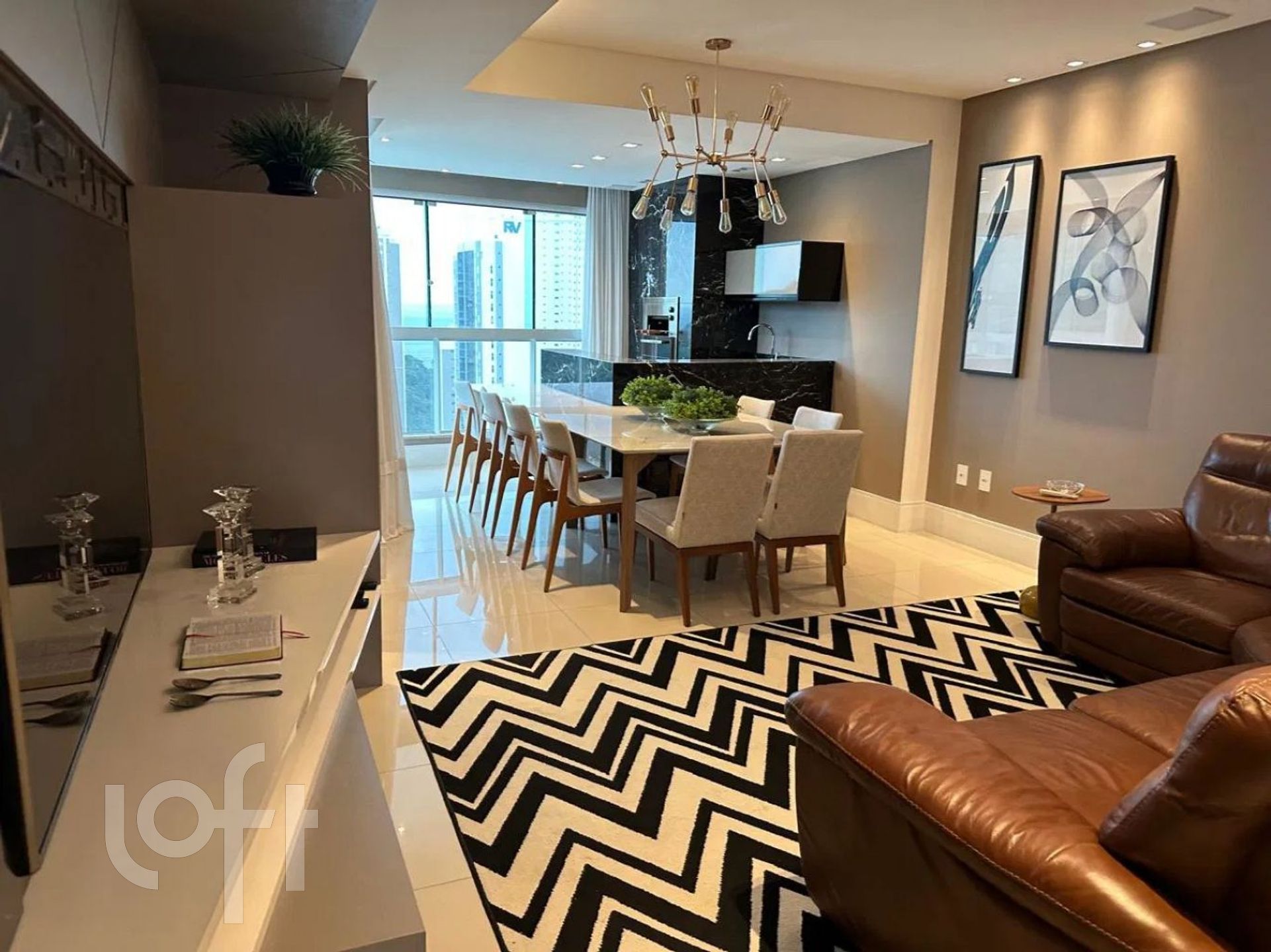 Apartamentos com 133m², 3 quartos, 1 suíte, 3 garagens, no bairro Pioneiros em Balneário Camboriú