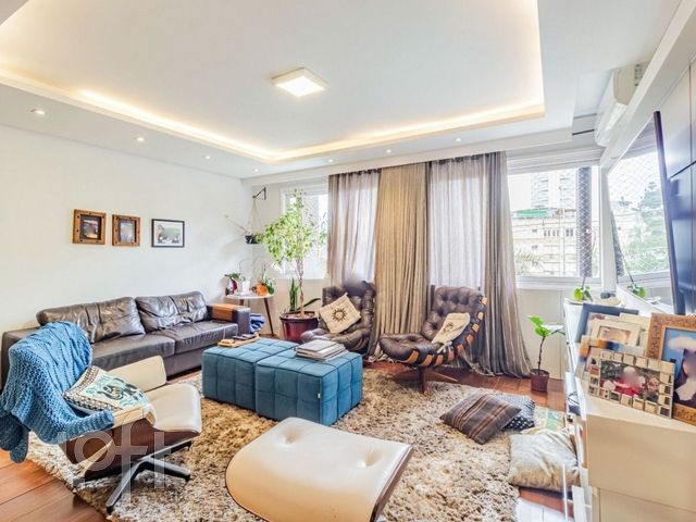 Apartamento com 152m², 3 dormitórios, 1 suíte, 2 vagas, Petrópolis em Porto Alegre