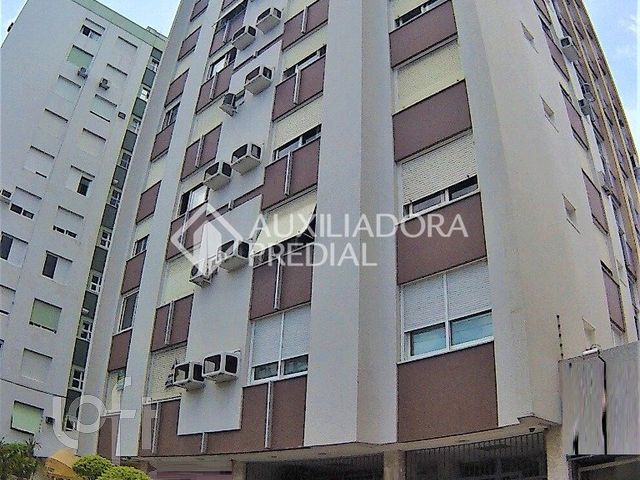 Apartamento com 138m², 4 dormitórios, 1 suíte, 1 vaga, Santa Cecília em Porto Alegre