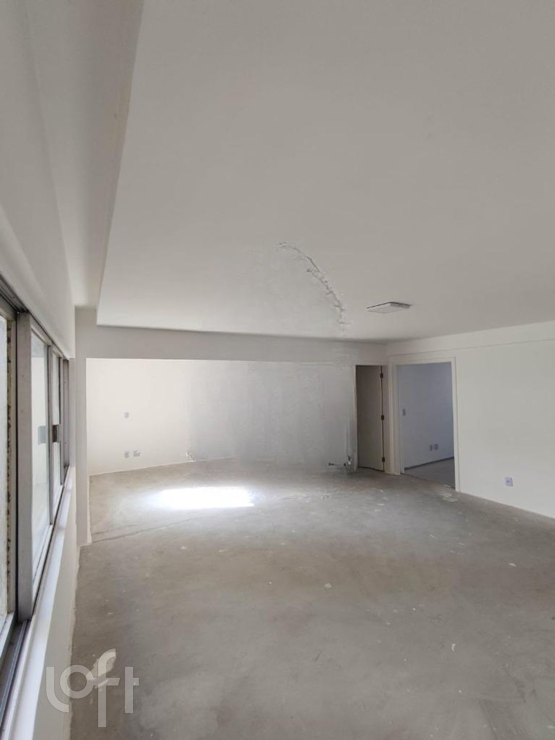 Apartamento à venda com 3 quartos, 111m² - Foto 2