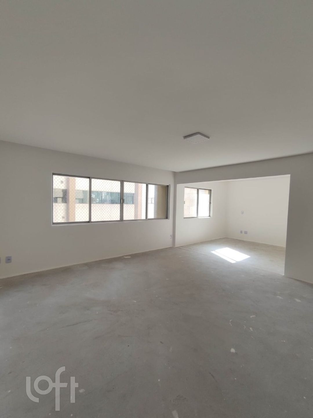 Apartamento à venda com 3 quartos, 111m² - Foto 1