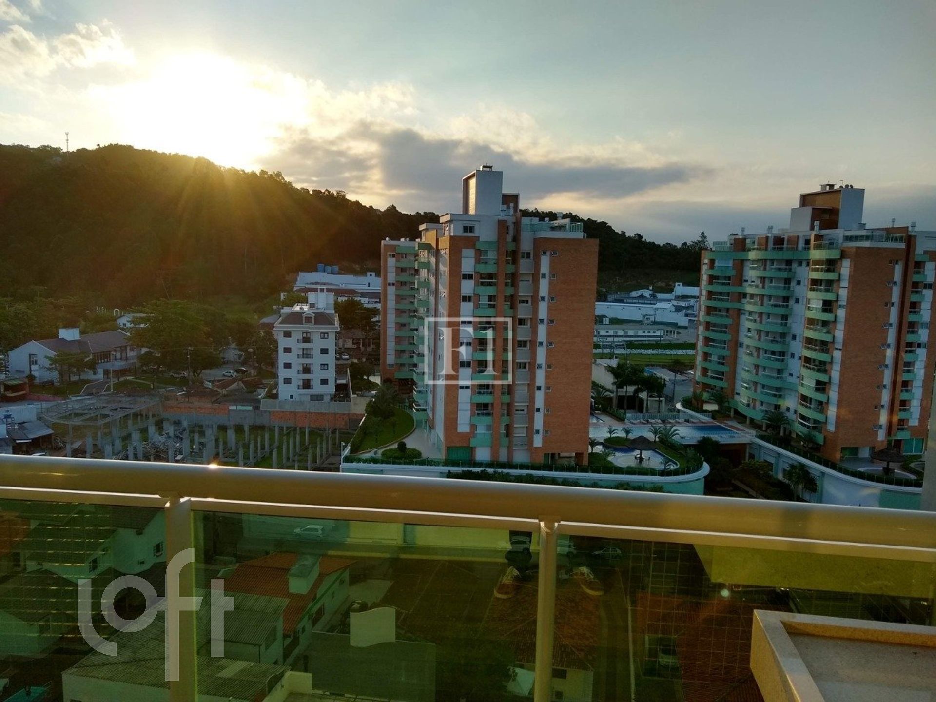 Apartamentos com 148m², 4 quartos, 4 suítes, 3 garagens, no bairro Trindade em Florianópolis