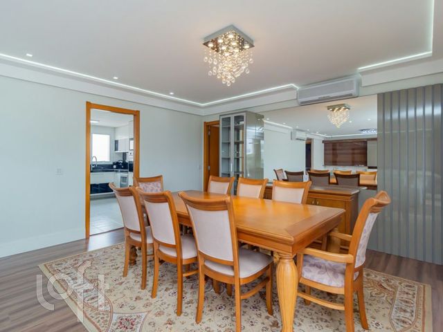 Apartamento com 163m², 3 dormitórios, 3 suítes, 2 vagas, Jardim Europa em Porto Alegre