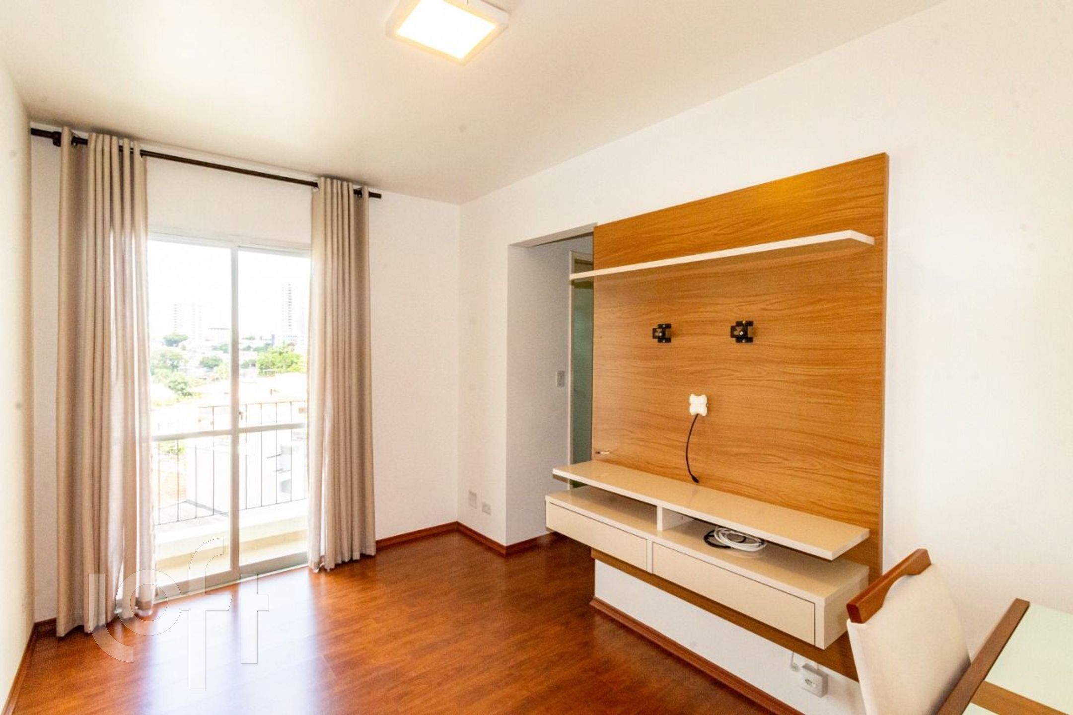 Apartamento de 50m² com 2 Dormitórios, Sacada e Vi