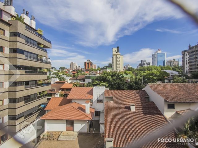 Apartamento com 134m², 3 dormitórios, 1 suíte, 1 vaga, Bela Vista em Porto Alegre