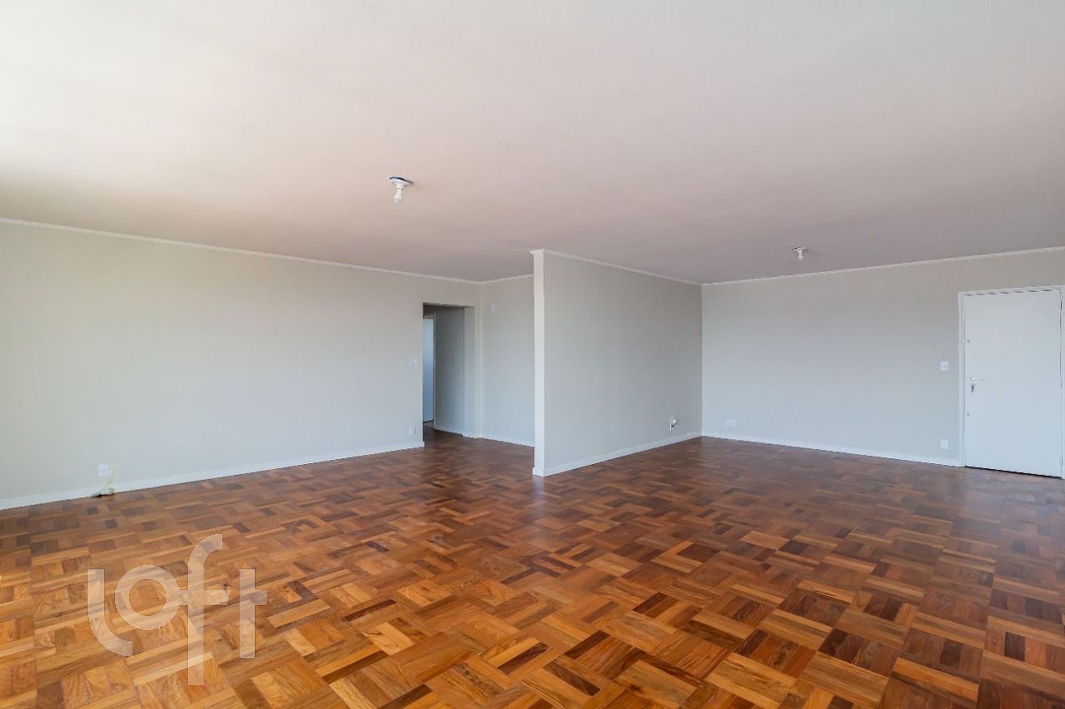 Apartamento à venda com 3 quartos, 200m² - Foto 3