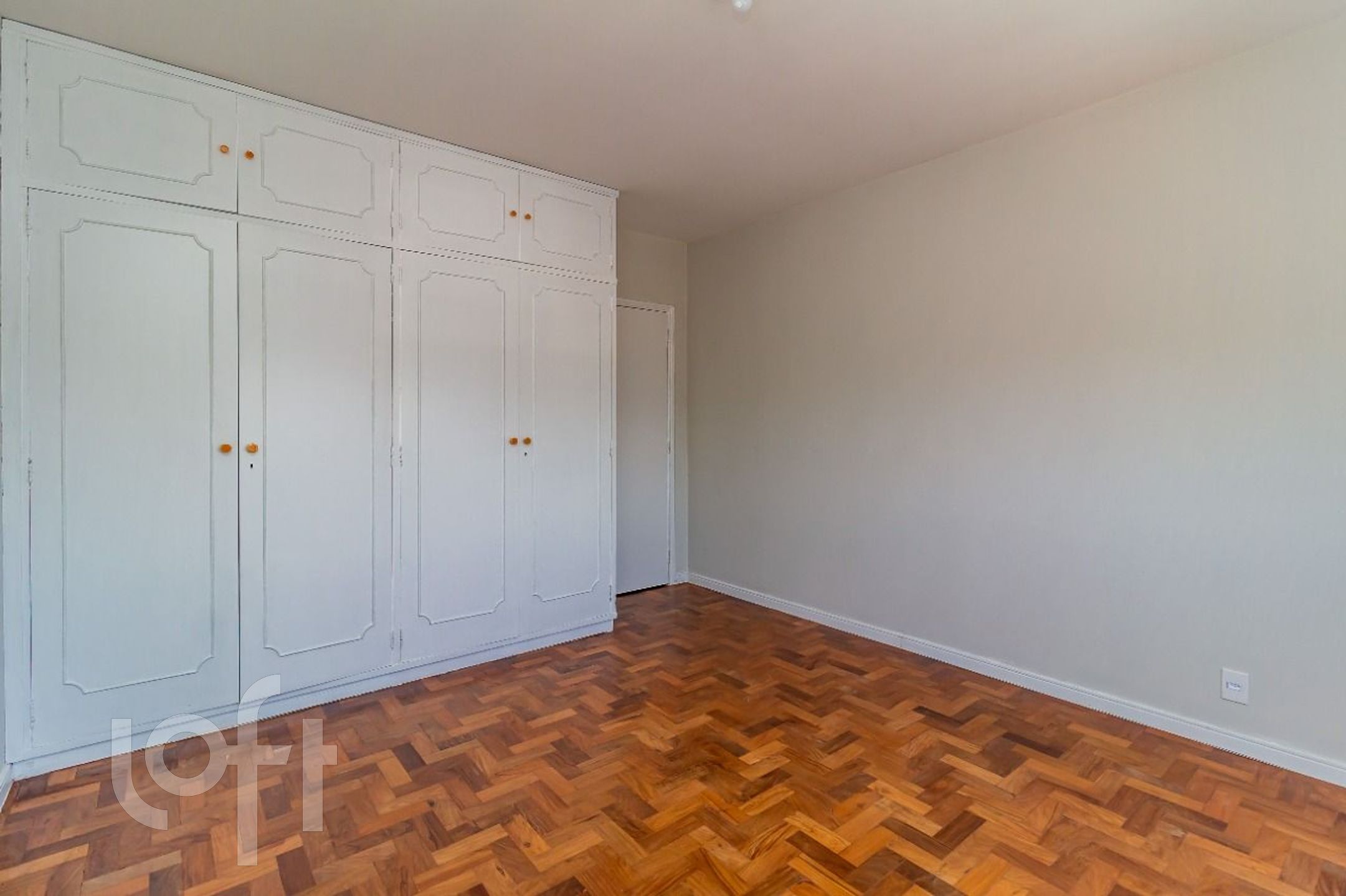 Apartamento à venda com 3 quartos, 200m² - Foto 18