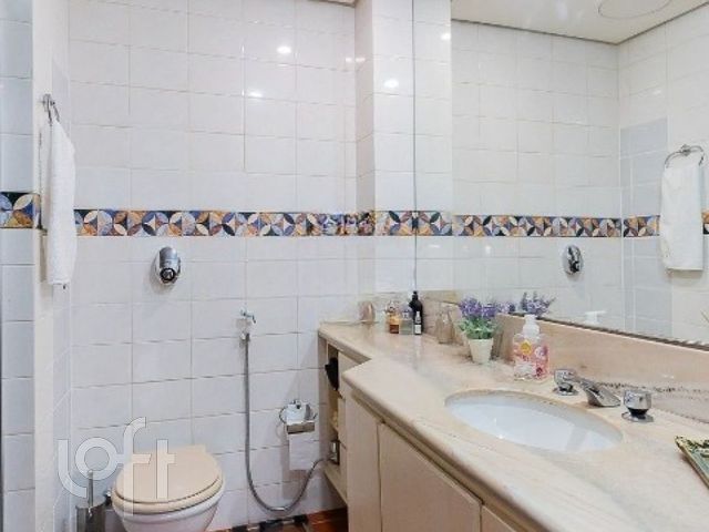 Apartamento com 140m², 3 dormitórios, 1 suíte, 2 vagas, Rio Branco em Porto Alegre