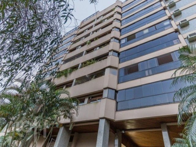 Apartamento com 140m², 3 dormitórios, 1 suíte, 2 vagas, Rio Branco em Porto Alegre