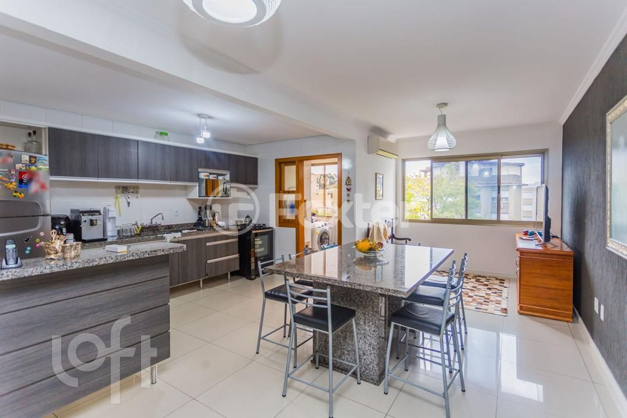 Apartamento com 94m², 4 dormitórios, 1 suíte, 1 vaga, Cristo Redentor em Porto Alegre