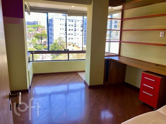 Apartamento com 71m², 2 dormitórios, 1 suíte, 1 vaga, Boa Vista em Porto Alegre