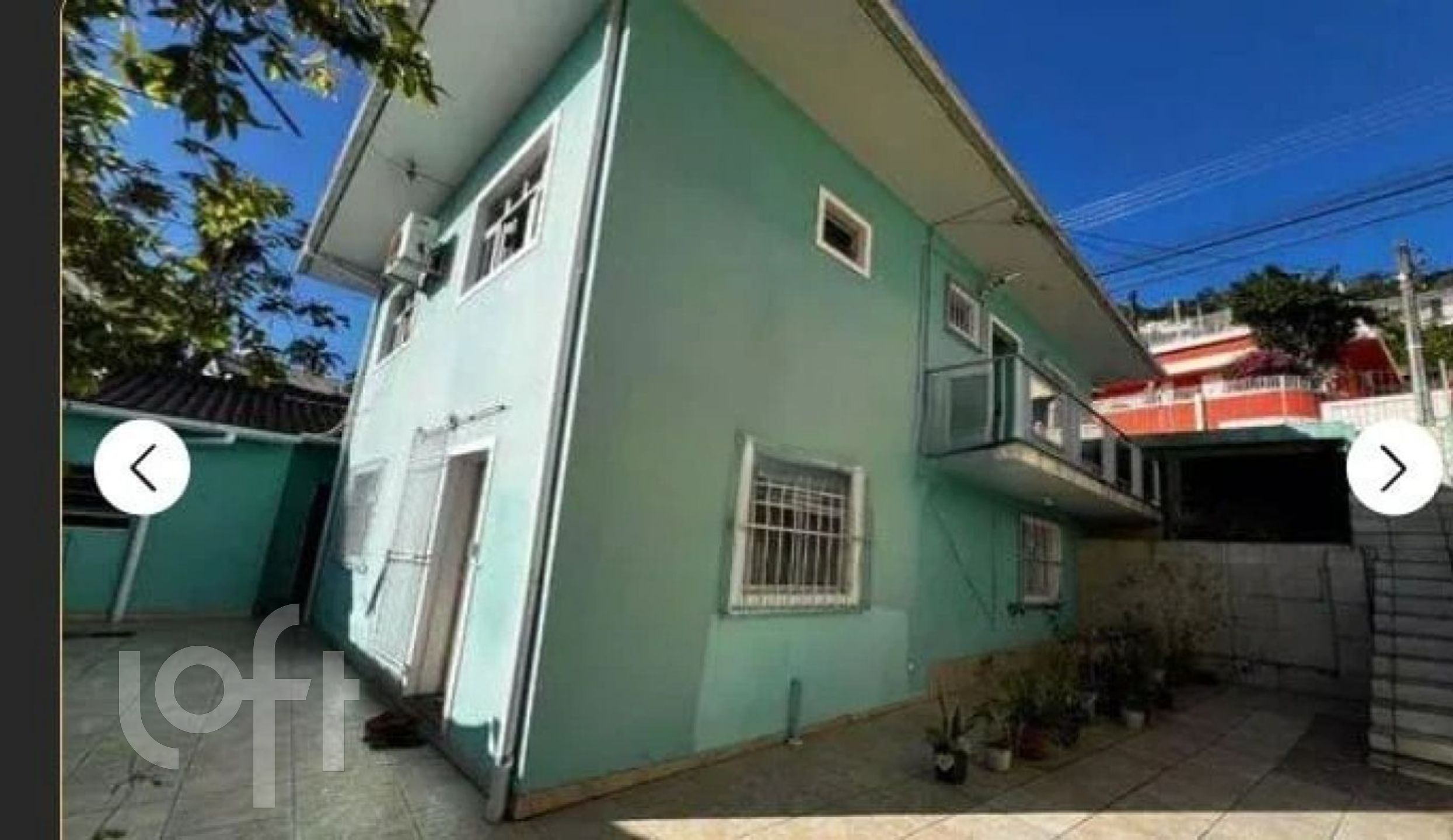 Casa à venda em Costeira do Pirajubaé com 200 m², 3 quartos, 1 suíte, 1 vaga