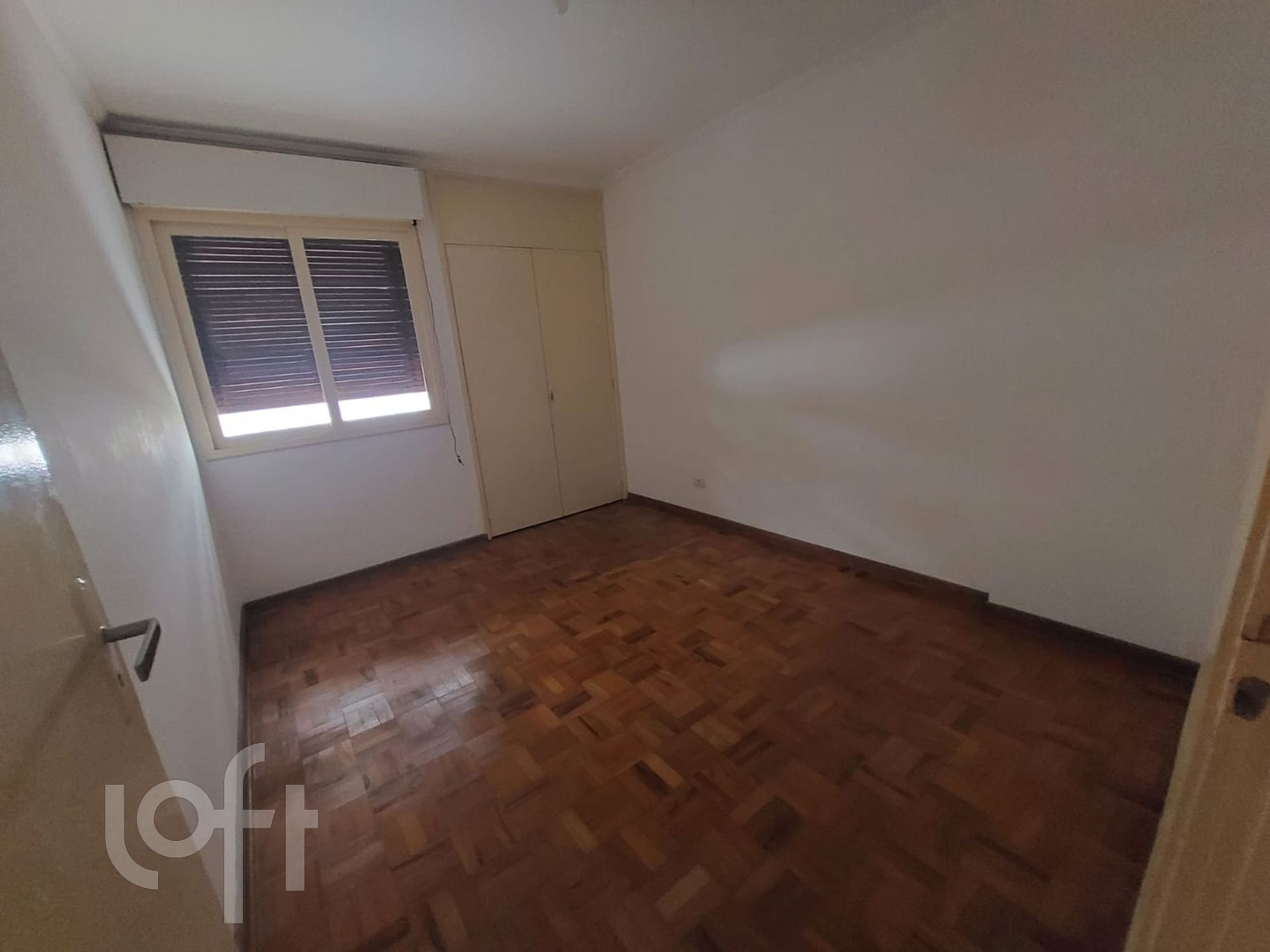 Apartamento à venda com 2 quartos, 67m² - Foto 4