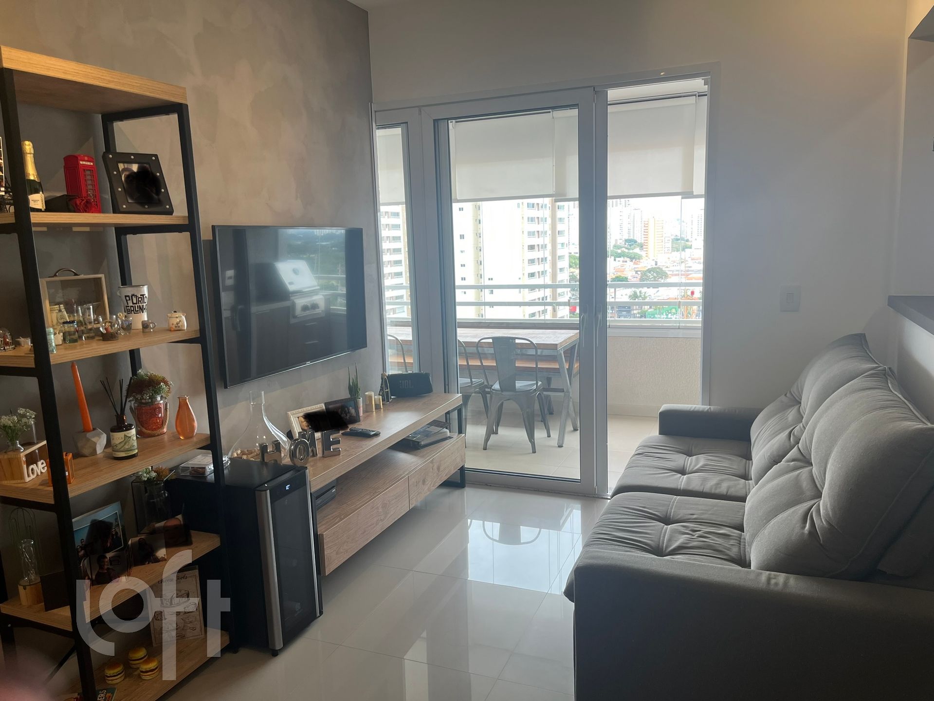 Apartamento à venda com 2 quartos, 67m² - Foto 1