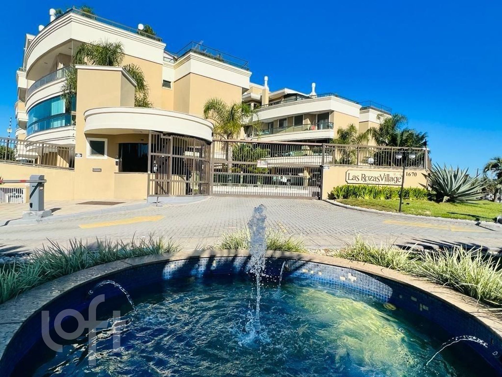 Apartamento mobiliado, 2 quartos, suíte, 2 vagas, no Campeche