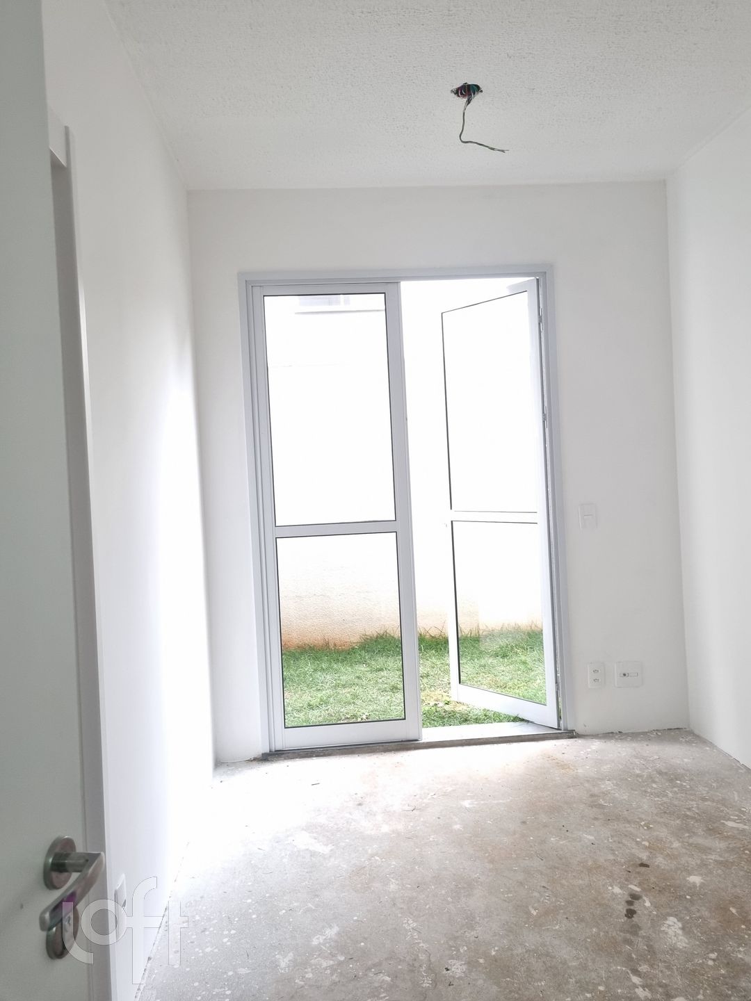 Apartamento à venda com 2 quartos, 60m² - Foto 1