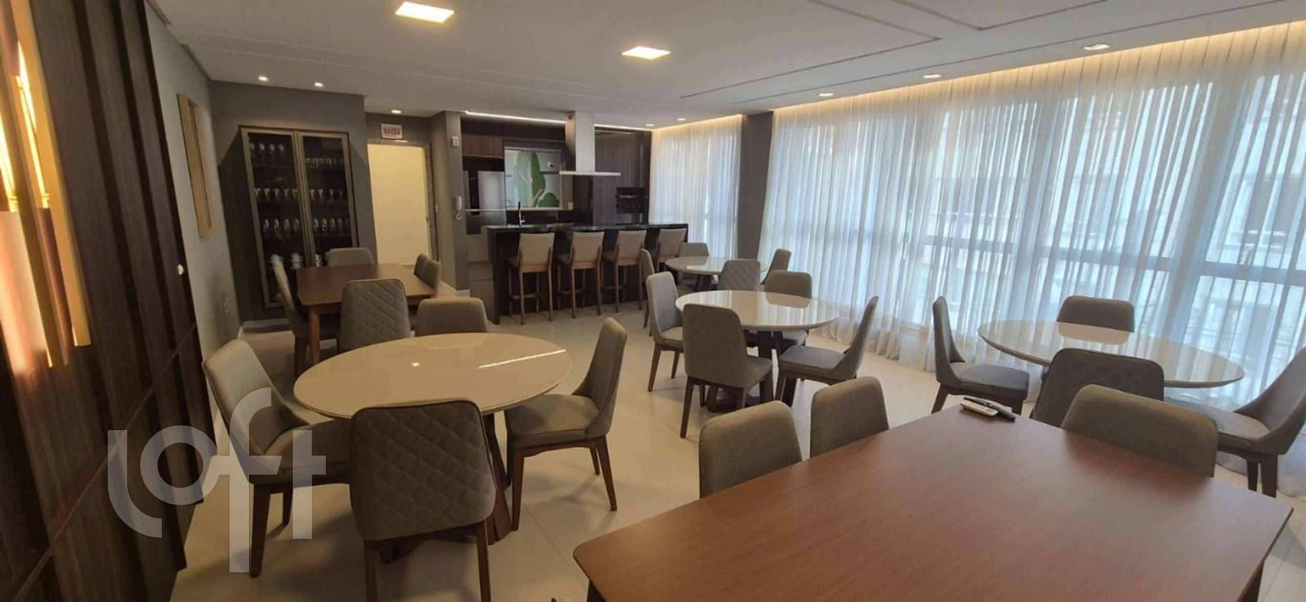 Apartamento à venda em Nações com 65 m², 2 quartos, 1 suíte, 2 vagas
