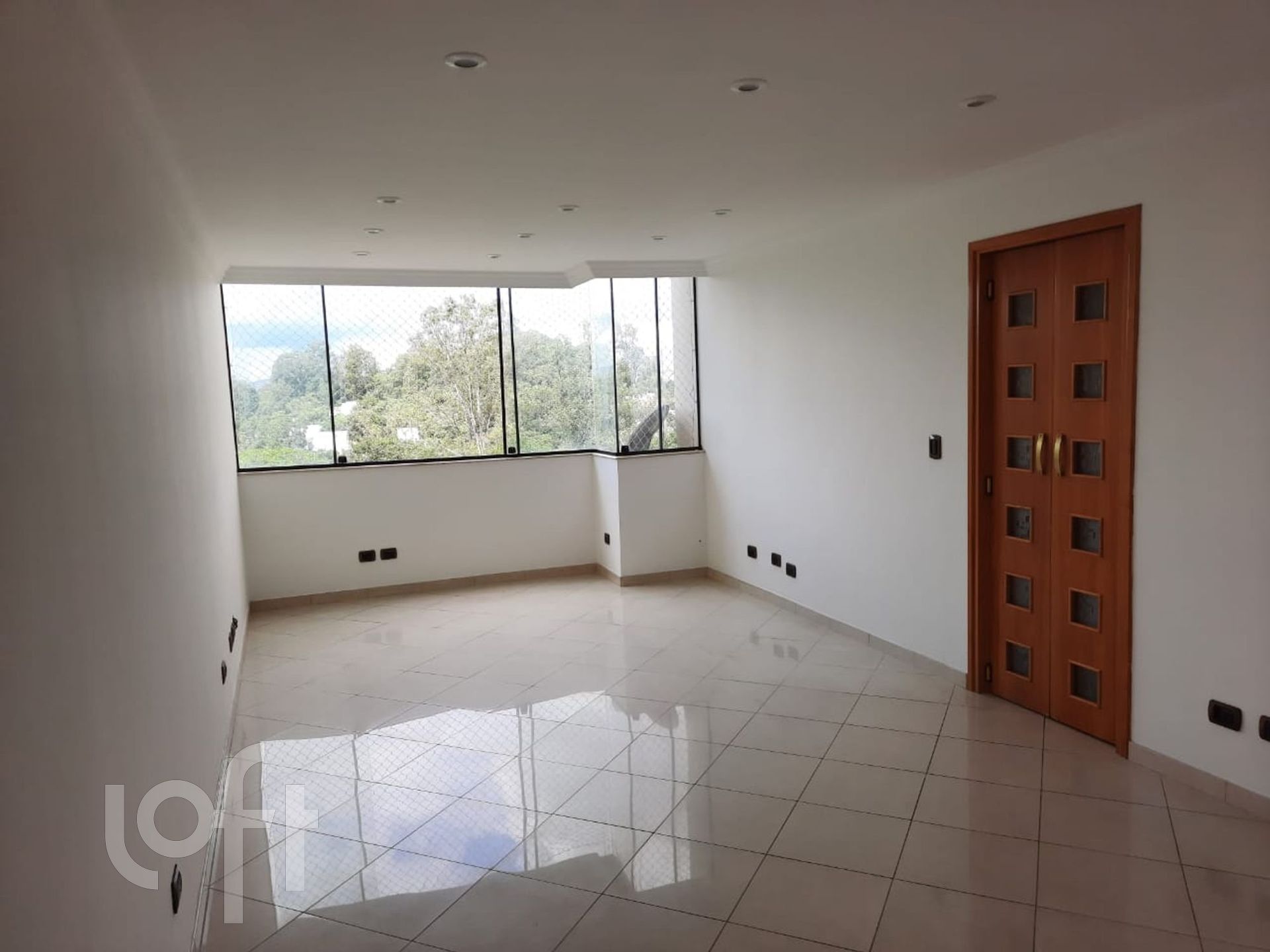 Apartamento à venda com 3 quartos, 80m² - Foto 1