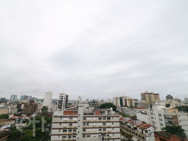 Apartamento com 91m², 2 dormitórios, 1 suíte, 2 vagas, Menino Deus em Porto Alegre