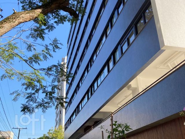 Apartamento com 91m², 2 dormitórios, 1 suíte, 2 vagas, Menino Deus em Porto Alegre