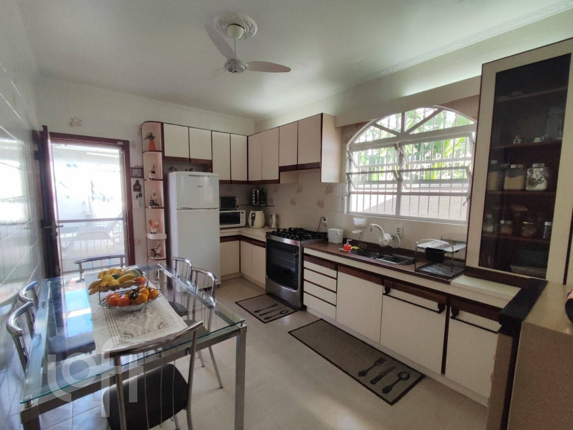 Casa à venda em Barreiros com 165 m², 3 quartos, 1 suíte, 3 vagas