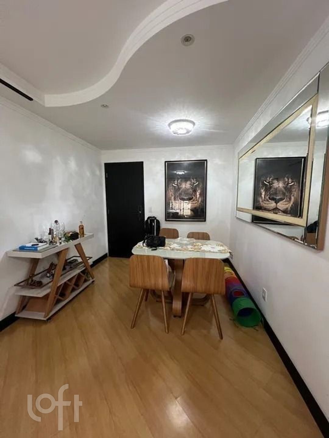 Apartamento à venda com 2 quartos, 68m² - Foto 2