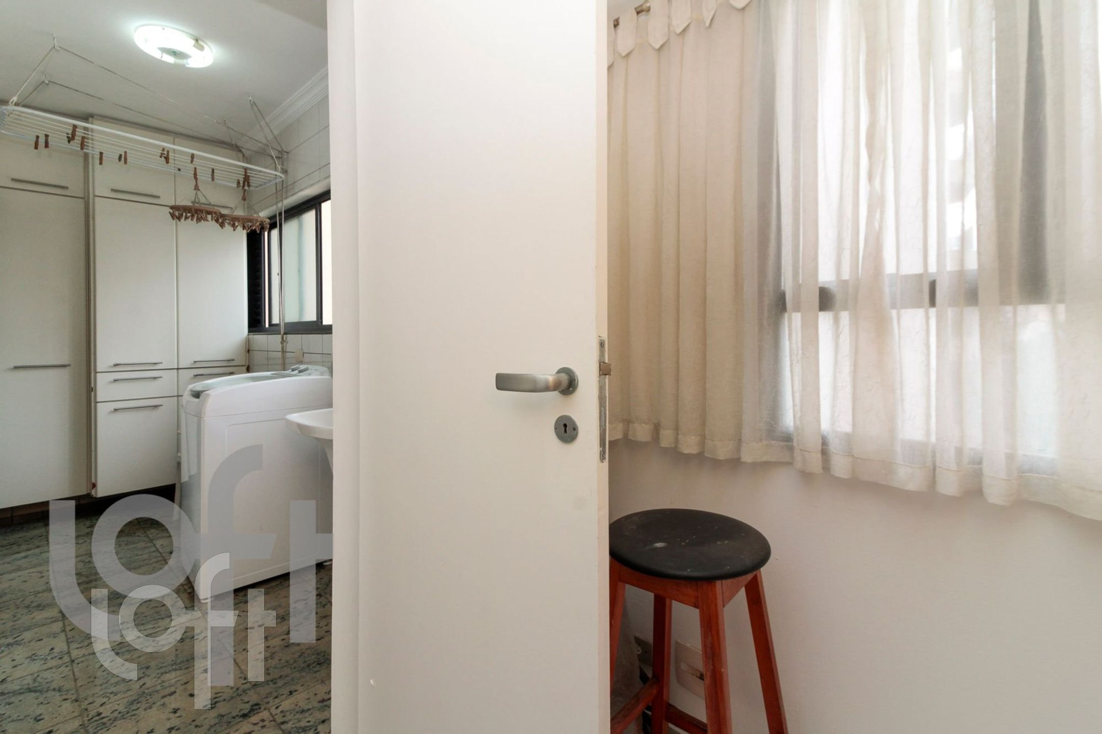 Apartamento à venda com 2 quartos, 110m² - Foto 2