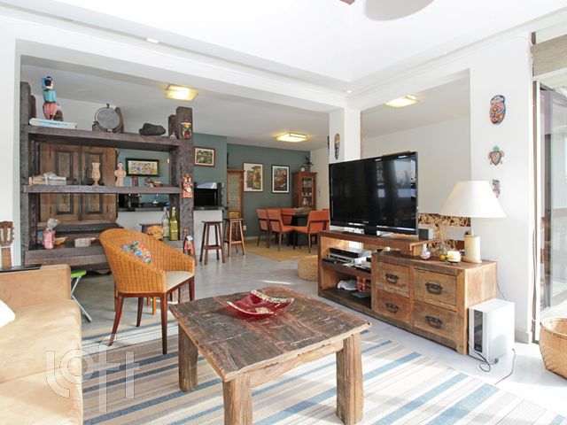 Apartamento com 156m², 2 dormitórios, 1 suíte, 2 vagas, Bela Vista em Porto Alegre