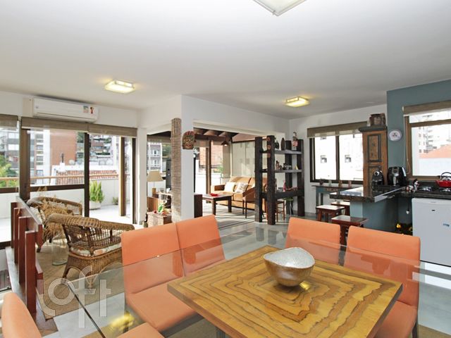 Apartamento com 156m², 2 dormitórios, 1 suíte, 2 vagas, Bela Vista em Porto Alegre