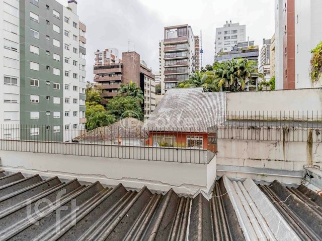 Apartamento com 112m², 3 dormitórios, 1 suíte, 3 vagas, Rio Branco em Porto Alegre