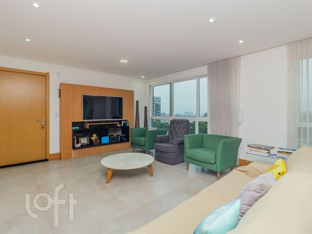 Apartamento com 110m², 3 dormitórios, 2 suítes, 2 vagas, Auxiliadora em Porto Alegre