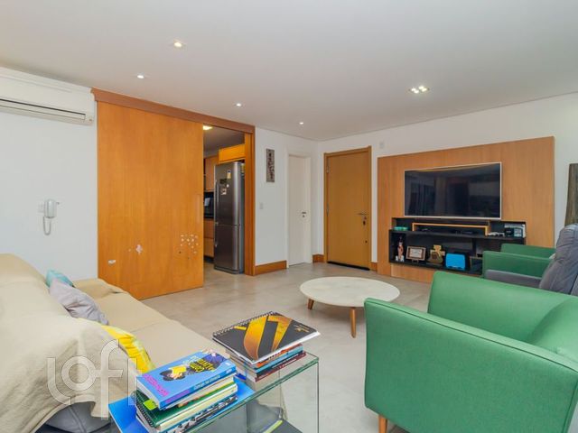 Apartamento com 110m², 3 dormitórios, 2 suítes, 2 vagas, Auxiliadora em Porto Alegre