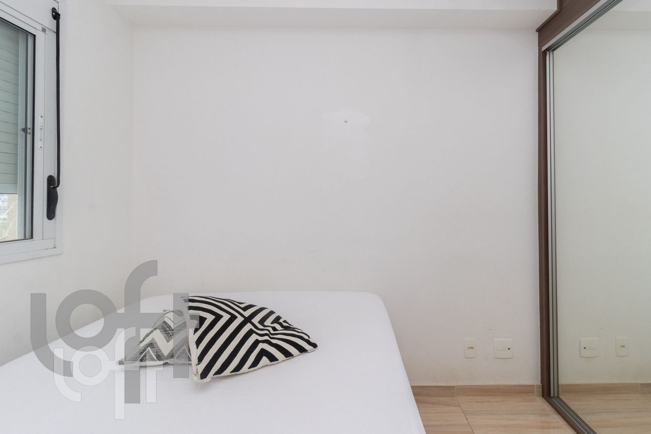 Apartamento à venda com 1 quarto, 32m² - Foto 3