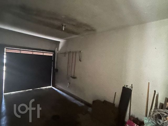 Casa com 234m², 3 dormitórios, 2 vagas, Higienópolis em Porto Alegre