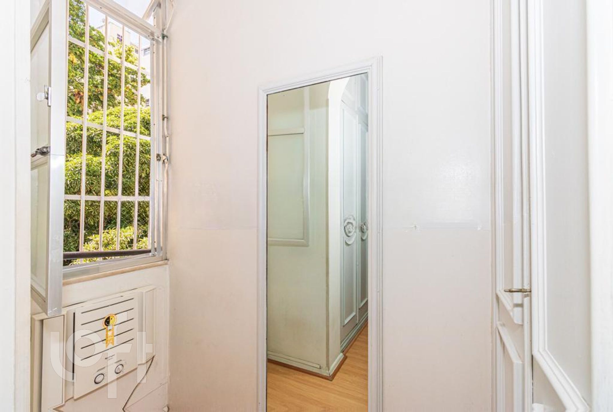 Apartamento à venda com 3 quartos, 192m² - Foto 7