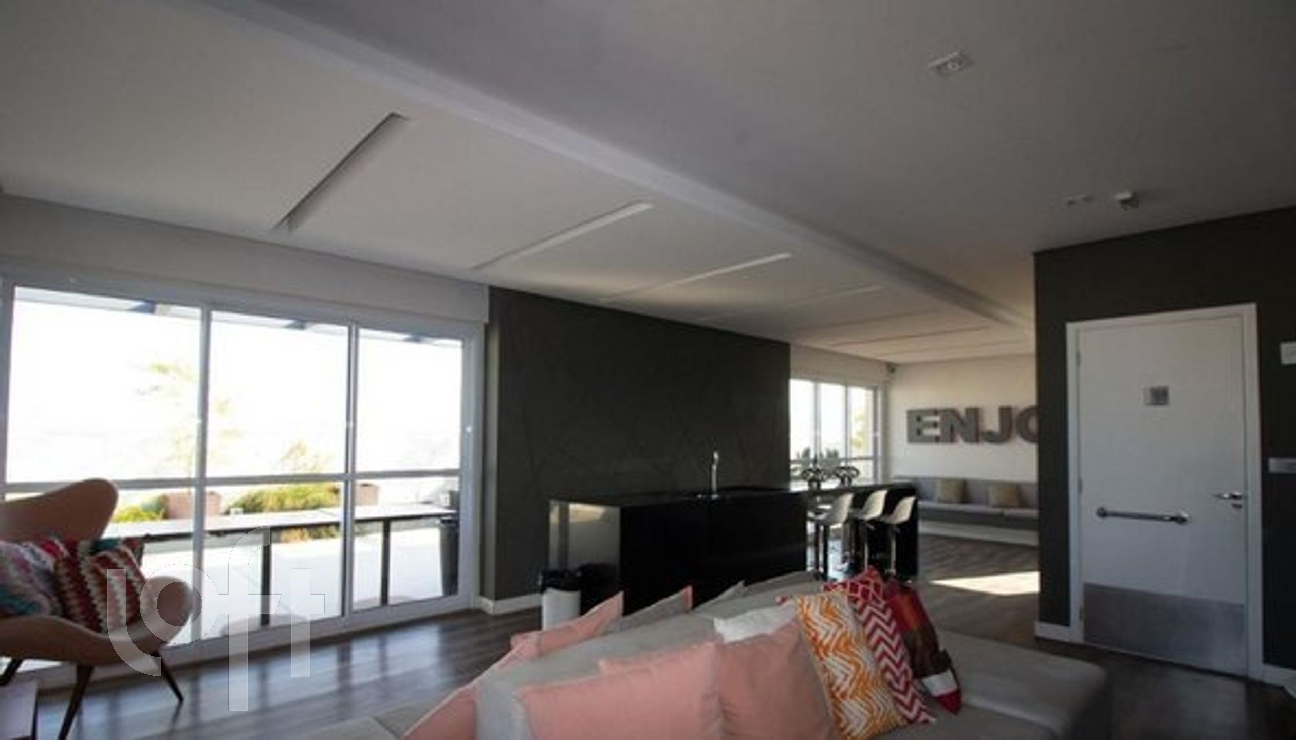 Apartamento à venda com 1 quarto, 32m² - Foto 18