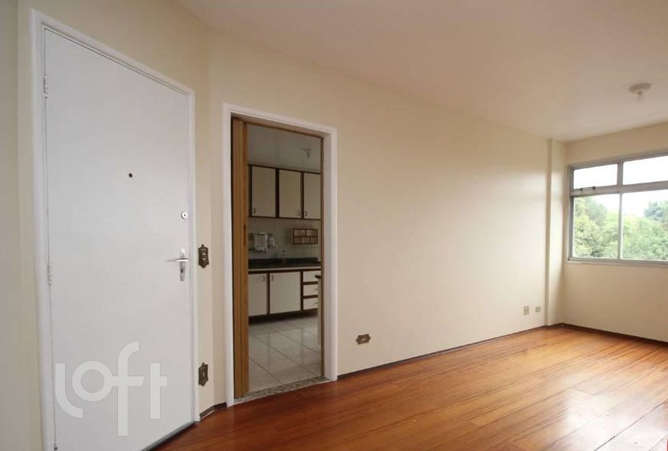 Apartamento à venda com 2 quartos, 70m² - Foto 3