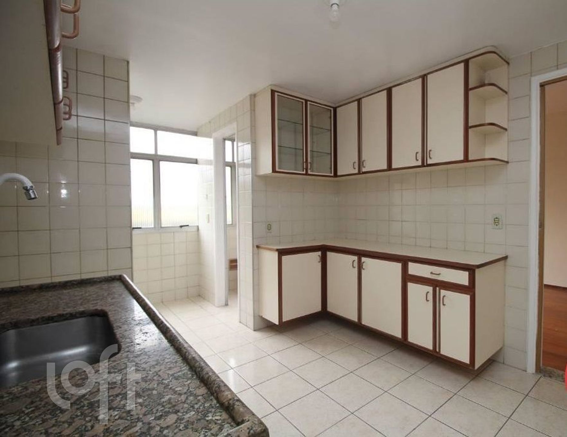 Apartamento à venda com 2 quartos, 70m² - Foto 4