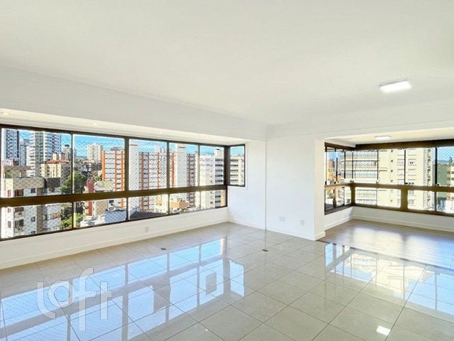 Apartamento com 183m², 4 dormitórios, 1 suíte, 3 vagas, Bela Vista em Porto Alegre