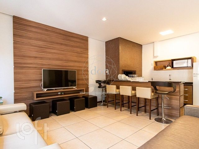 Apartamento com 136m², 3 dormitórios, 3 suítes, 4 vagas, Petrópolis em Porto Alegre